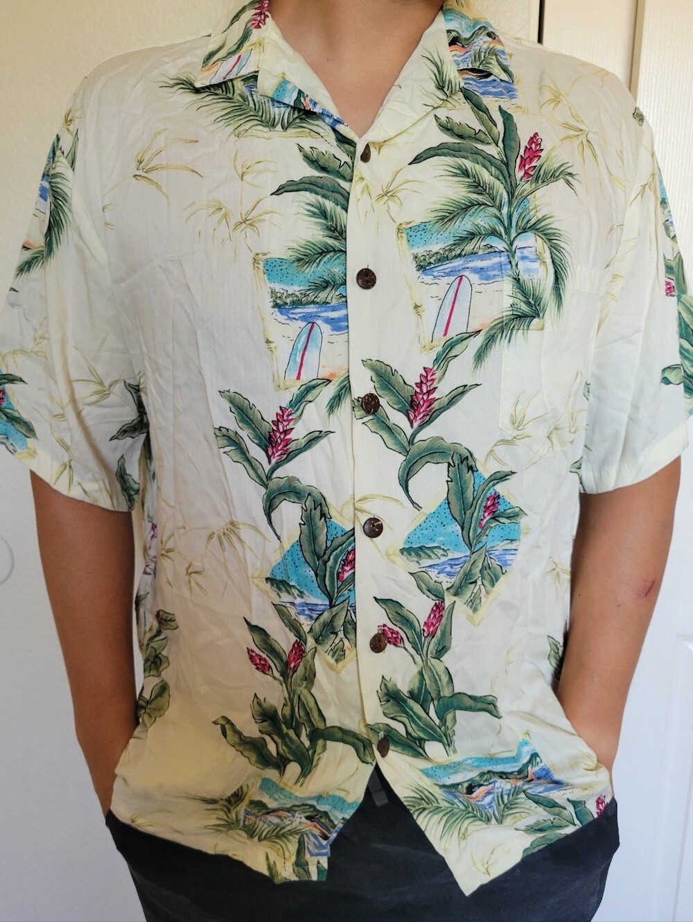 Hawaiian Men's Cream Tropical Print Short-Sleeve Button Shirt Size L